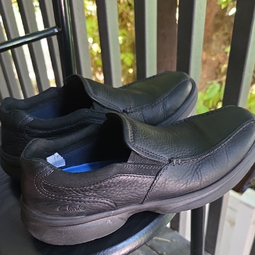 Clarks Men's Black Leather Loafers